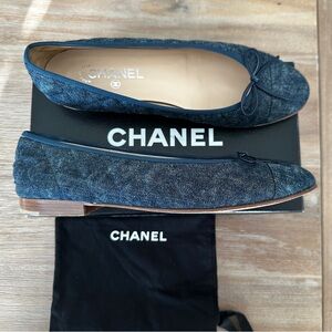 CHANEL Women's Quilted Denim Blue ballerinas sz 41